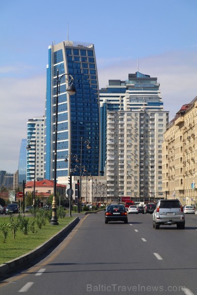 Travelnews.lv ar ekskursiju autobusu apceļo Baku raksturīgākās vietas. Sadarbībā ar Latvijas vēstniecību Azerbaidžānā un tūrisma firmu «RANTUR Travel  237675