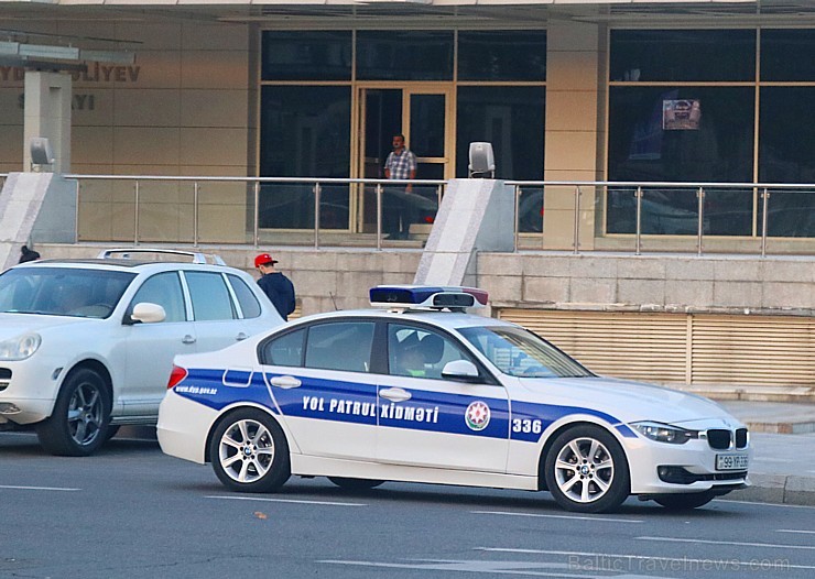 Travelnews.lv ar ekskursiju autobusu apceļo Baku raksturīgākās vietas. Sadarbībā ar Latvijas vēstniecību Azerbaidžānā un tūrisma firmu «RANTUR Travel  237695