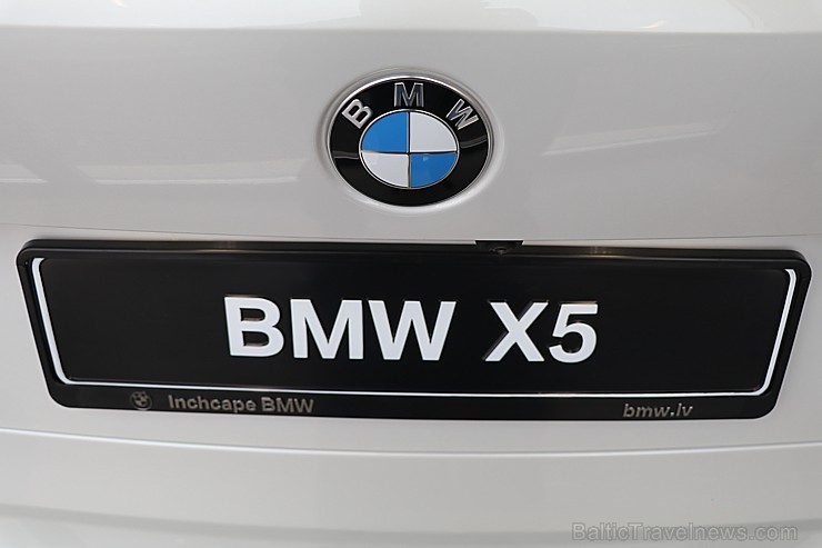 Travelnews.lv izmēģina jauno «BMW X5» meža smilšu ceļos 238636