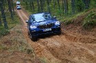 Travelnews.lv izmēģina jauno «BMW X5» meža smilšu ceļos 22