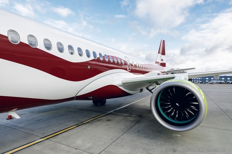 Latvijas nacionālā lidsabiedrība «airBaltic» 18. novembrī pirmo reizi piedalījās svinīgajā parādē ar «Airbus A220-300» lidmašīnu, kuru rotā sarkanbalt