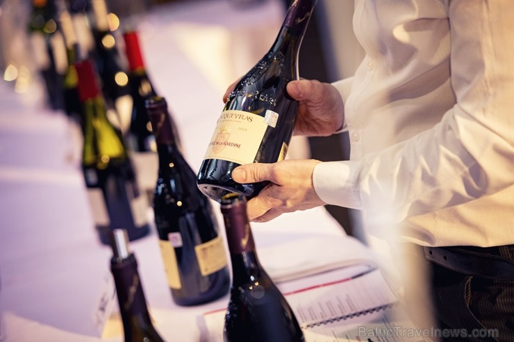 Festivāls Riga Wine & Champagne pulcēja pasaules vadošos vīna ekspertus, lai gardēžiem un vīnmīļiem no visas Baltijas piedāvātu izglītojošas degustāci 239262