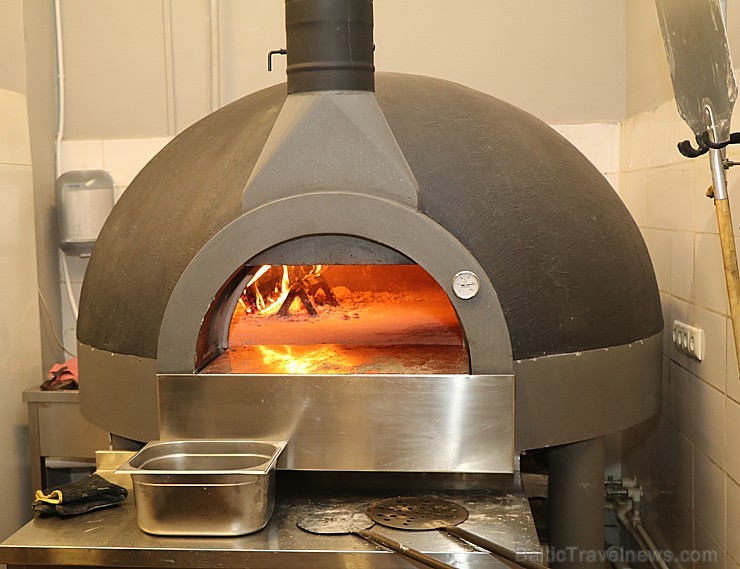 Pārdaugavā atvērusies īsta itāļu picērija «Street Pizza», kas ir vienīgā Baltijā ar Neapoles sertifikātu 239764