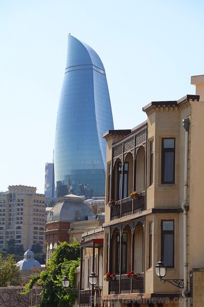 Travelnews.lv iepazīst Azerbaidžānas galvaspilsētas Baku ikdienas dzīvi. Sadarbībā ar Latvijas vēstniecību Azerbaidžānā un tūrisma firmu «RANTUR Trave