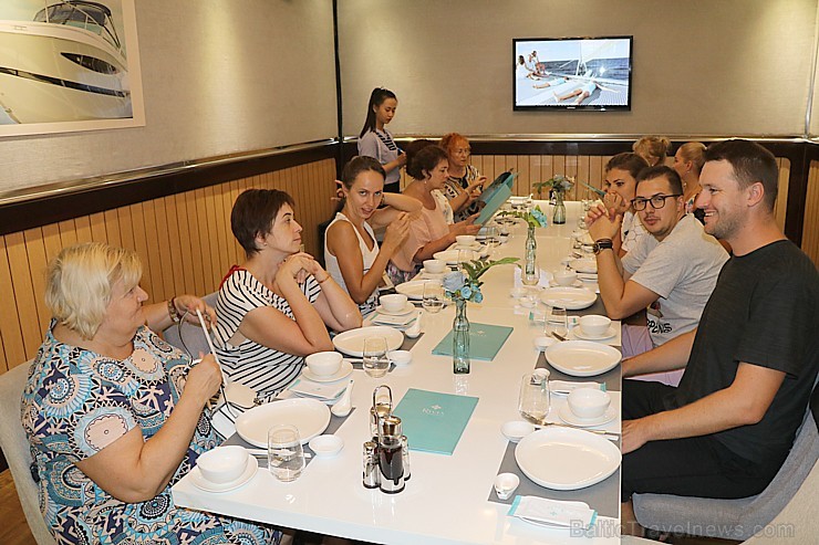 Izbaudam ēdienreizi Hošiminas vjetnamiešu restorānā «Rivia Seafood Dining». Sadarbībā ar 365 brīvdienas un Turkish Airlines 239996