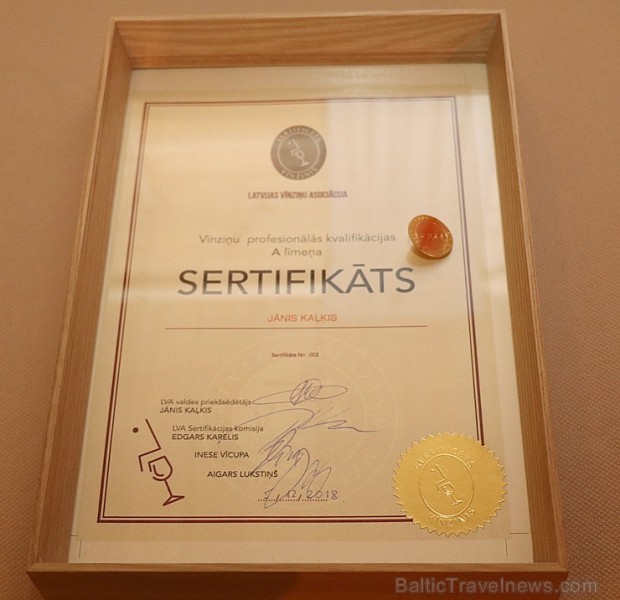 Latvijas vīnziņi ir pirmie Baltijā, kas svinīgā atmosfērā iegūst vīnziņa sertifikātus 240143