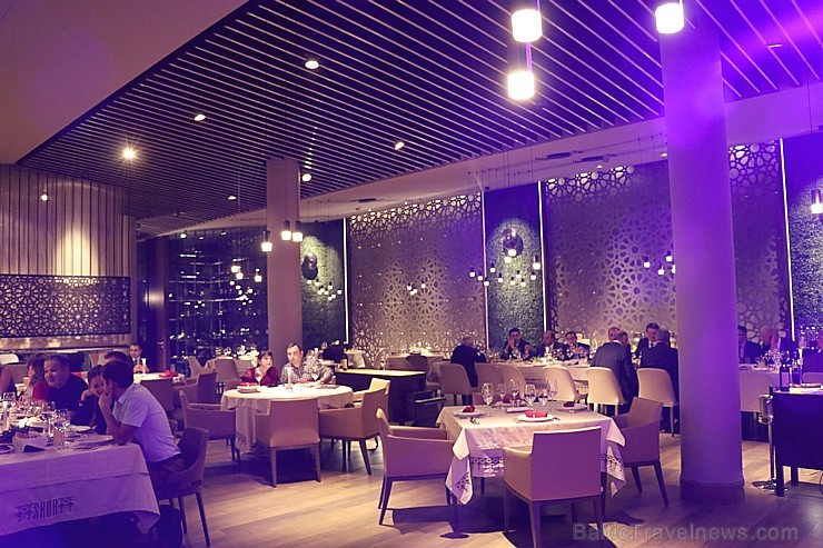 Travelnews.lv iepazīst moderna stila restorānu «Shur» Azerbaidžānas galvaspilsētā. Sadarbībā ar Latvijas vēstniecību Azerbaidžānā un tūrisma firmu «RA 240750