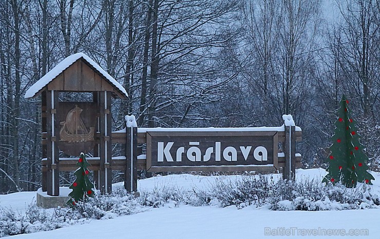 Travelnews.lv apmeklē Ziemassvētku tirdziņu Krāslavā 241956