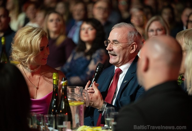 Noslēdzot TV3 20. jubilejas gadu, Latvijas pilsētu tūrē devies TV3 šovs Noslēdzot TV3 20. jubilejas gadu, Latvijas pilsētu tūrē devies TV3 šovs