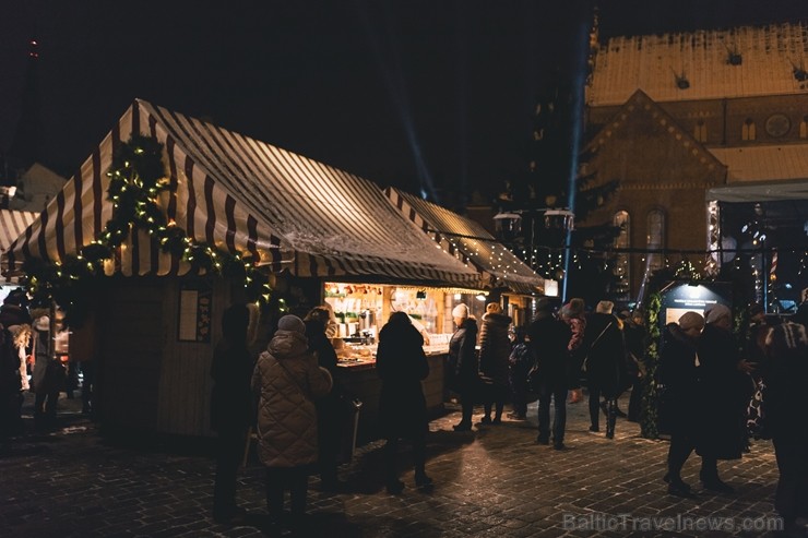 Ar krāšņiem koncertiem, Ziemassvētku vecīti, ponija izjādēm, karuseli, aitu un trušu aploku, meistarklasēm un skaistām dāvanām aizvadīts skaists mēnes