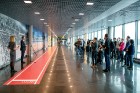 Godinot Latvijas vieglatlētu sasniegumus un vēloties pasažieriem atgādināt par veselīga dzīvesveida nozīmi ikviena cilvēka dzīvē, lidostā 