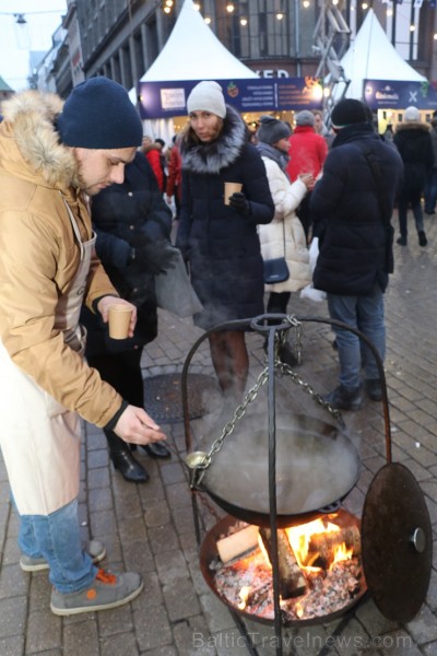 Vecrīgā «Riga Street food festivāls» 12.01.2019 priecē rīdziniekus un pilsētas viesus