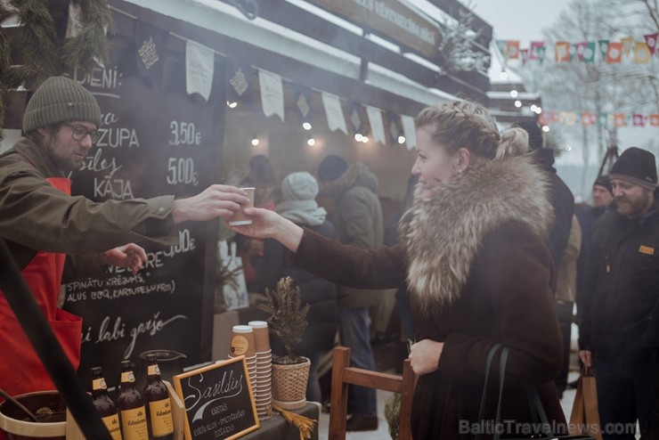 «Ziemas garšu svinēšanas» laikā ikviens ļāvās gastronomiskam piedzīvojumam un izbaudīja labākos Rīgas - Gaujas reģiona restorānu šefpavāru ēdienus, ka