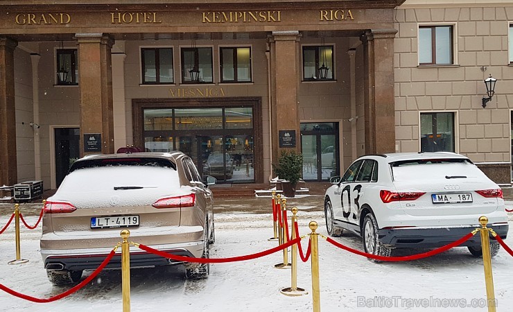 Viesnīcā «Grand Hotel Kempinski Riga»  pie pusdienu galda prezentējas uzņēmums «Moller Baltic Import»