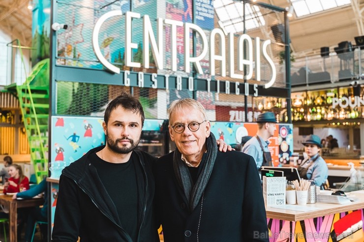 «Centrālais Gastro Tirgus» ir pirmais iekštelpu gastrotirgus Latvijā, kurā vairāk nekā 20 dažādi ēdinātāji un 2 bāri piedāvā viesiem plašu starptautis «Centrālais Gastro Tirgus» ir pirmais iekštelpu gastrotirgus Latvijā, kurā vairāk nekā 20 dažādi ēdinātāji un 2 bāri piedāvā viesiem plašu starptautis 246004