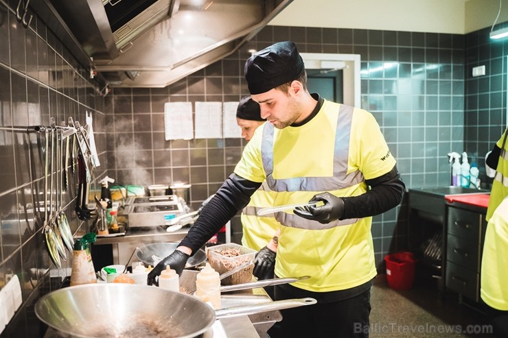 «Centrālais Gastro Tirgus» ir pirmais iekštelpu gastrotirgus Latvijā, kurā vairāk nekā 20 dažādi ēdinātāji un 2 bāri piedāvā viesiem plašu starptautis 246041