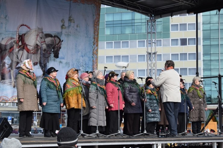 Ik gadu Daugavpilī, ievērojot senas slāvu tradīcijas, plaši un krāšņi tiek atzīmēta Masļeņica jeb ziemas pavadīšanas un pavasara sagaidīšanas svētki 248468