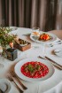 Restorāna «Light House Jurmala» šefpavārs Fjodors Kasatkins viesiem sagatavojis pavasarīgu jaunās sezonas ēdienkarti 8