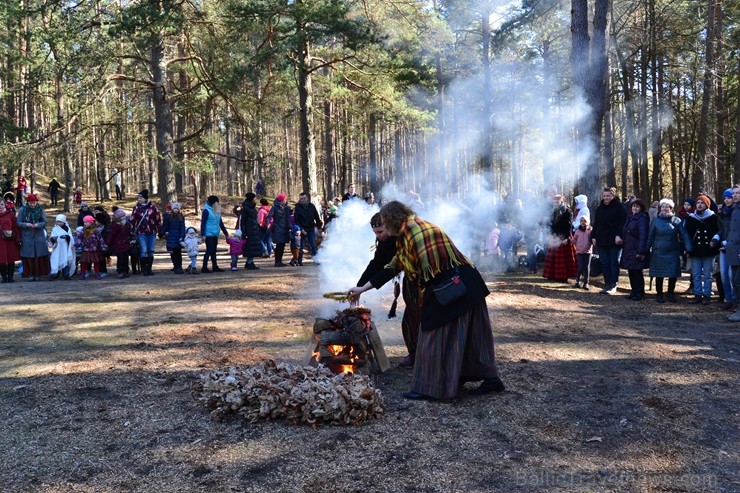 Brīvdabas muzejā kopā ar folkloras kopu 