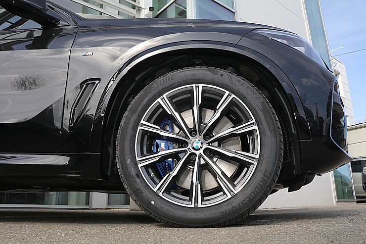 Premium klases mobilitātes uzņēmums «Sixt» iegādājas klientiem jaunus «BMW» zīmola spēkratus 249992
