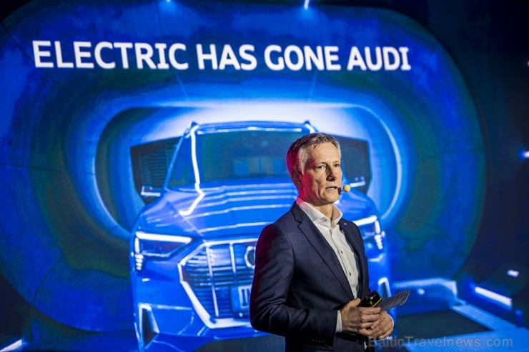 Audi pirmo reizi Rīgā 2.04.2019 prezentē pilnīgi elektrisku vāģi «Audi e-tron» 250339