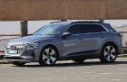 Audi pirmo reizi Rīgā prezentē pilnīgi elektrisku vāģi «Audi e-tron» 8