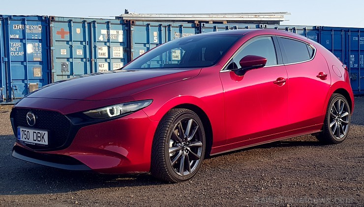 Travelnews.lv apceļo Dobeli, Īli un Rīgu ar jauno «Mazda3»