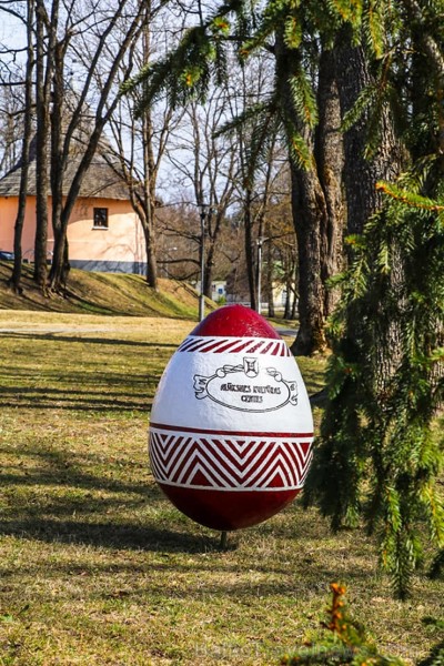 Travelnews.lv Lieldienās aicina apceļot Latviju un apskatīt virkni daudzveidīgu un interesantu svētku dekorāciju. Alūksnes TIC (Foto: Sanita Pāsa, Alv