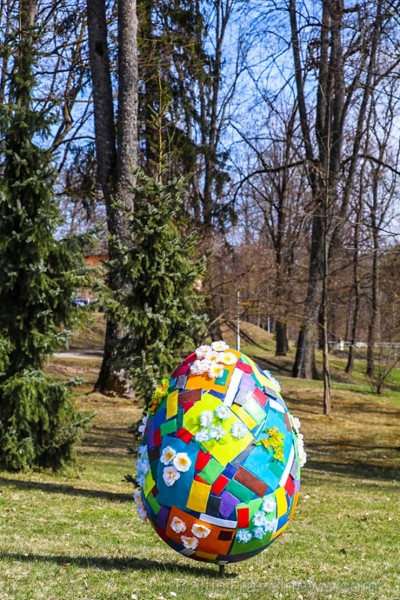 Travelnews.lv Lieldienās aicina apceļot Latviju un apskatīt virkni daudzveidīgu un interesantu svētku dekorāciju. Alūksnes TIC (Foto: Sanita Pāsa, Alv 251785