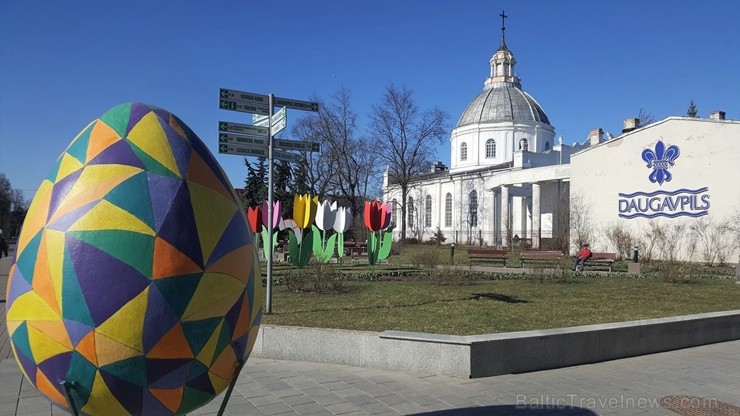 Travelnews.lv Lieldienās aicina apceļot Latviju un apskatīt virkni daudzveidīgu un interesantu svētku dekorāciju. Foto: Daugavpils TIC 252078