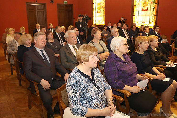 Travelnews.lv apmeklē Latvijas Republikas Saeimu, kur pirmo reizi svin Latgales kongresa dienu