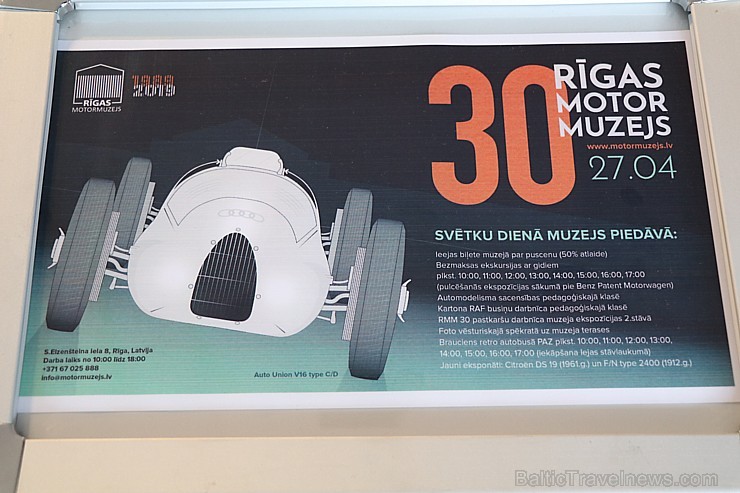 Rīgas Motormuzejs  atzīmē 30 gadu jubileju ar 2 īpašiem vāģiem «F/N type 2400» un «Citroen DS 19» 252580