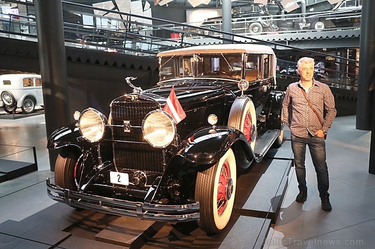 Rīgas Motormuzejs  atzīmē 30 gadu jubileju ar 2 īpašiem vāģiem «F/N type 2400» un «Citroen DS 19» 252594