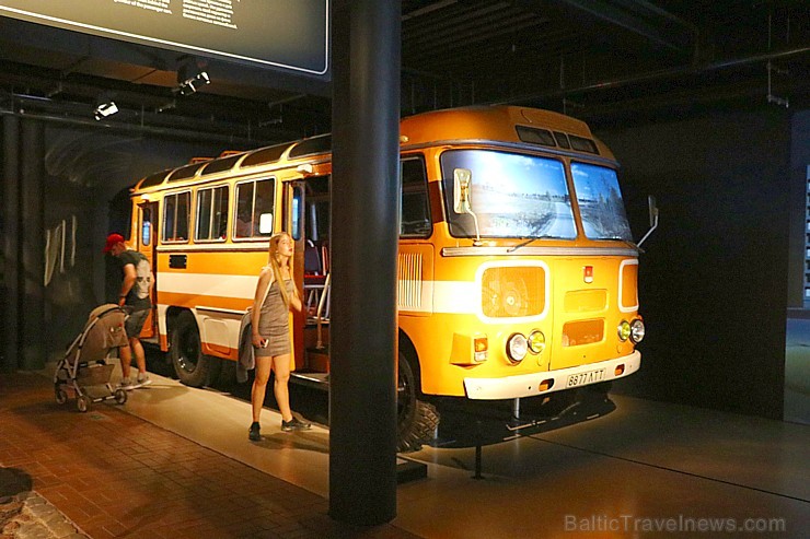 Rīgas Motormuzejs  atzīmē 30 gadu jubileju ar 2 īpašiem vāģiem «F/N type 2400» un «Citroen DS 19» 252596