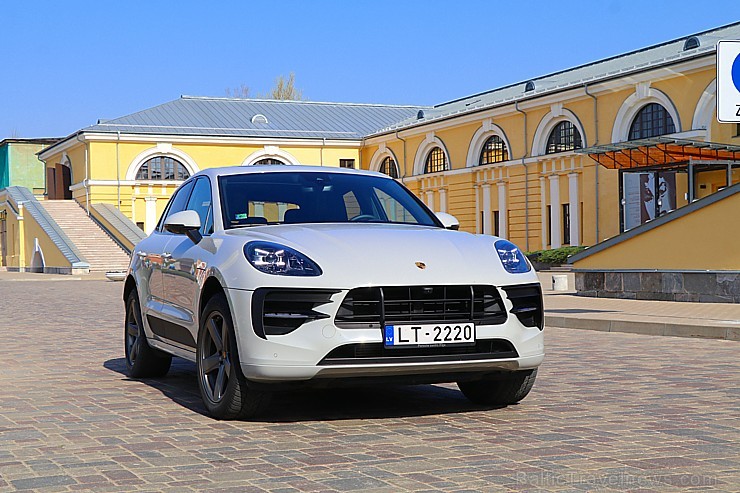 Travelnews.lv apceļo Latgali un Sēliju ar jauno «Porsche Macan» 252685