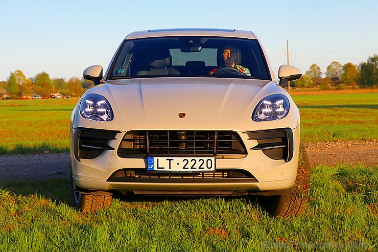 Travelnews.lv apceļo Latgali un Sēliju ar jauno «Porsche Macan» 252692