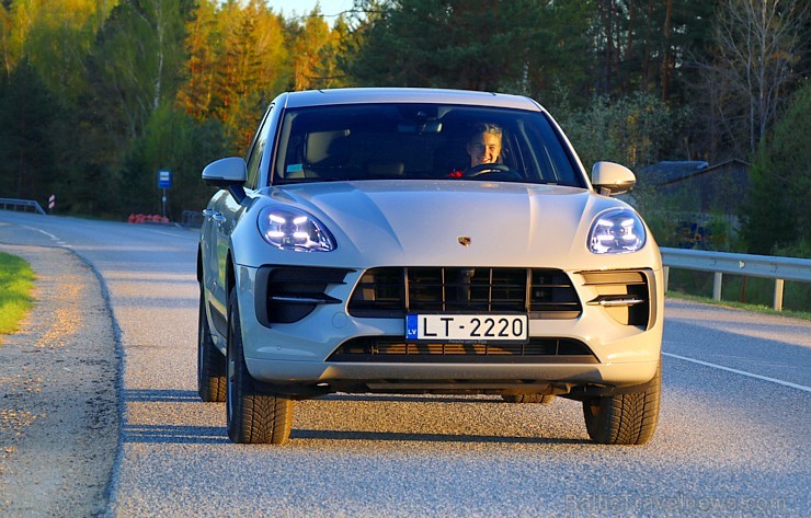 Travelnews.lv apceļo Latgali un Sēliju ar jauno «Porsche Macan» 252693