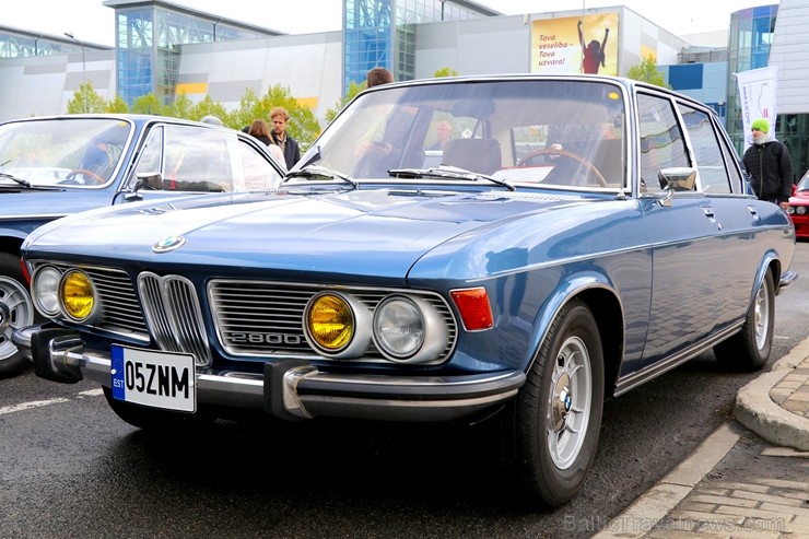 Latvijas Antīko automobiļu kluba «Youngtimer Rally» sekcija rīkoja 5.05.2019 «Youngtimer Cars&Coffee 2019» salidojumu