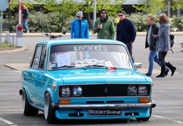 Latvijas Antīko automobiļu kluba «Youngtimer Rally» sekcija rīkoja 5.05.2019 «Youngtimer Cars&Coffee 2019» salidojumu