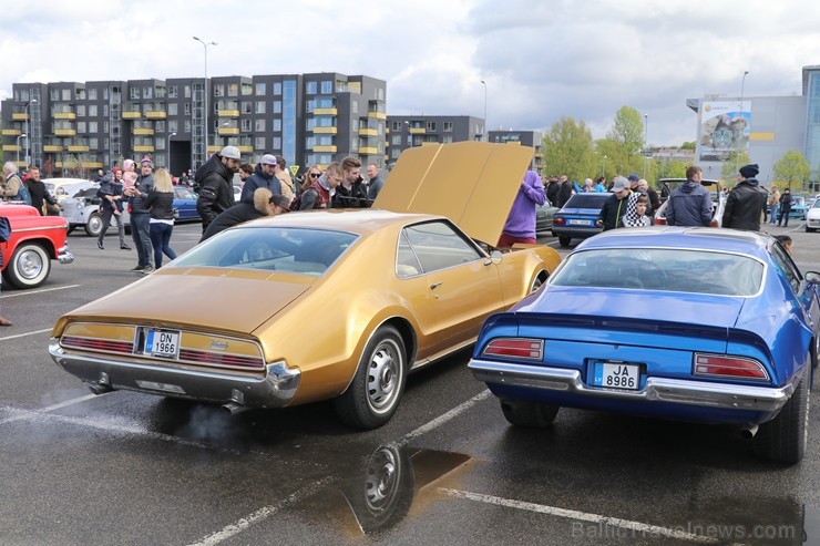 Latvijas Antīko automobiļu kluba «Youngtimer Rally» sekcija rīkoja 5.05.2019 «Youngtimer Cars&Coffee 2019» salidojumu