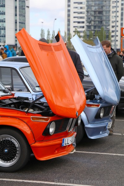 Latvijas Antīko automobiļu kluba «Youngtimer Rally» sekcija rīkoja 5.05.2019 «Youngtimer Cars&Coffee 2019» salidojumu