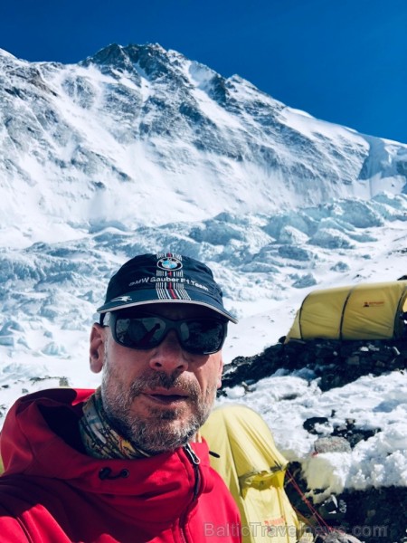 Tūroperatora Alida Tūrs valdes priekšsēdētājs Arno Ter-Saakovs piepildījis savu sapni un sasniedzis pasaules augstāko virsotni Everestu 254662