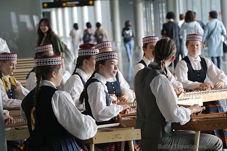 Rīgā 24.05.2019 pirmo reizi ierodas tūristi no Dienvidkorejas ar tiešo «Korean Air» čarterlidojumu Rīgā 24.05.2019 pirmo reizi ierodas tūristi no Dienvidkorejas ar tiešo «Korean Air» čarterlidojumu 254937