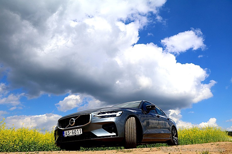 Travelnews.lv apceļo Latgali ar jauno un 250 zirgspēku «Volvo S60 R-desing T5 FWD»