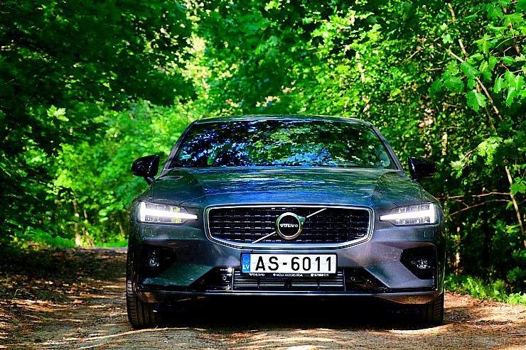 Travelnews.lv apceļo Latgali ar jauno un 250 zirgspēku «Volvo S60 R-desing T5 FWD»