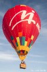 Festivāla laikā virs Kuldīgas krāšņi pacēlās vairākas gaisa balonu ekipāžas un priecēja kuplo apmeklētaju pulku 16