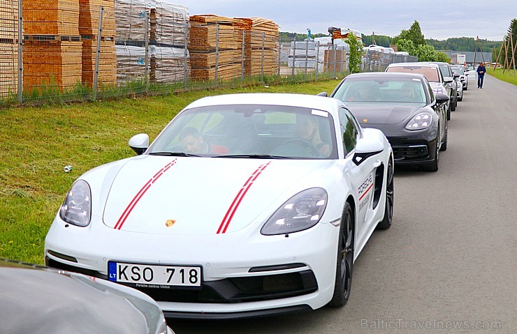 Travelnews.lv piedalās «Porsche Road Tour 2019» un izbauda 10 spēkratu spējas dažādos apstākļos