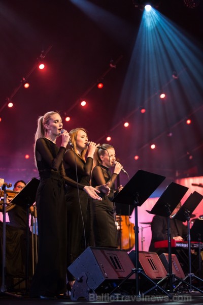 Ar krāšņu Maestro Raimonda Paula kino mūzikas koncertu Jūrmalā atklāj 2019. gada Dzintaru koncertzāles vasaras sezonu 255709