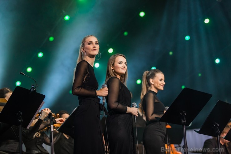 Ar krāšņu Maestro Raimonda Paula kino mūzikas koncertu Jūrmalā atklāj 2019. gada Dzintaru koncertzāles vasaras sezonu 255718