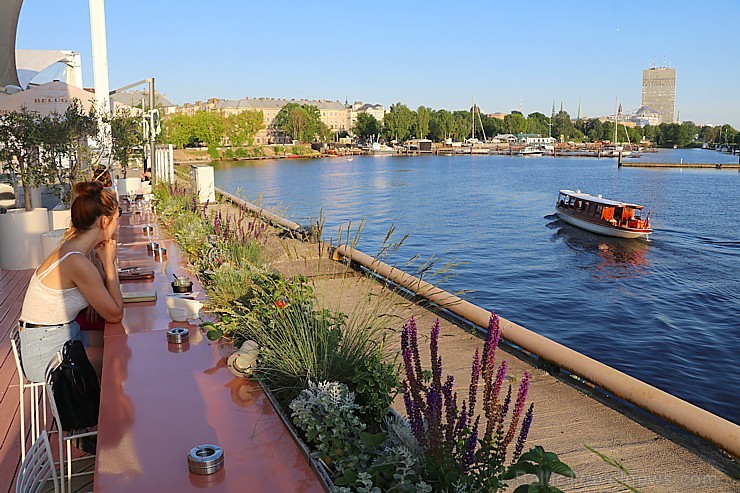 Travelnews.lv garšīgi izbauda Daugavas panorāmas restorānu «Aqua Luna» Andrejostā